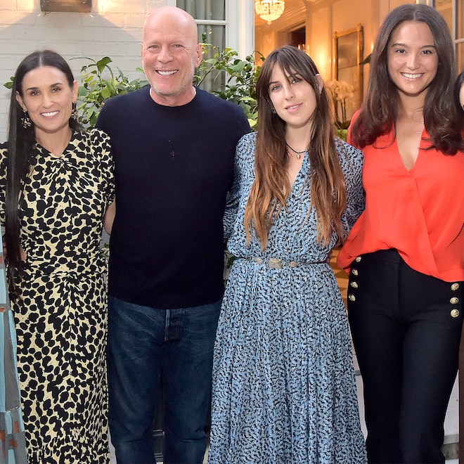 rs_1200x1200-220404143106-1200-2-bruce-willis-demi-emma-family-GettyImages-1176696780.jpg
